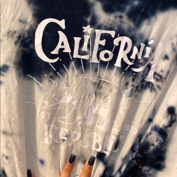 CALIFONIA REPUBLIC cropped top. - Picture 2 of 3